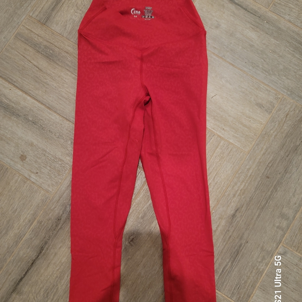 Zyia leggings